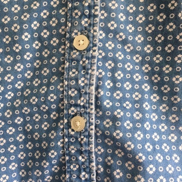 LOFT | Patterned Denim Button-Down - Picture 6 of 6
